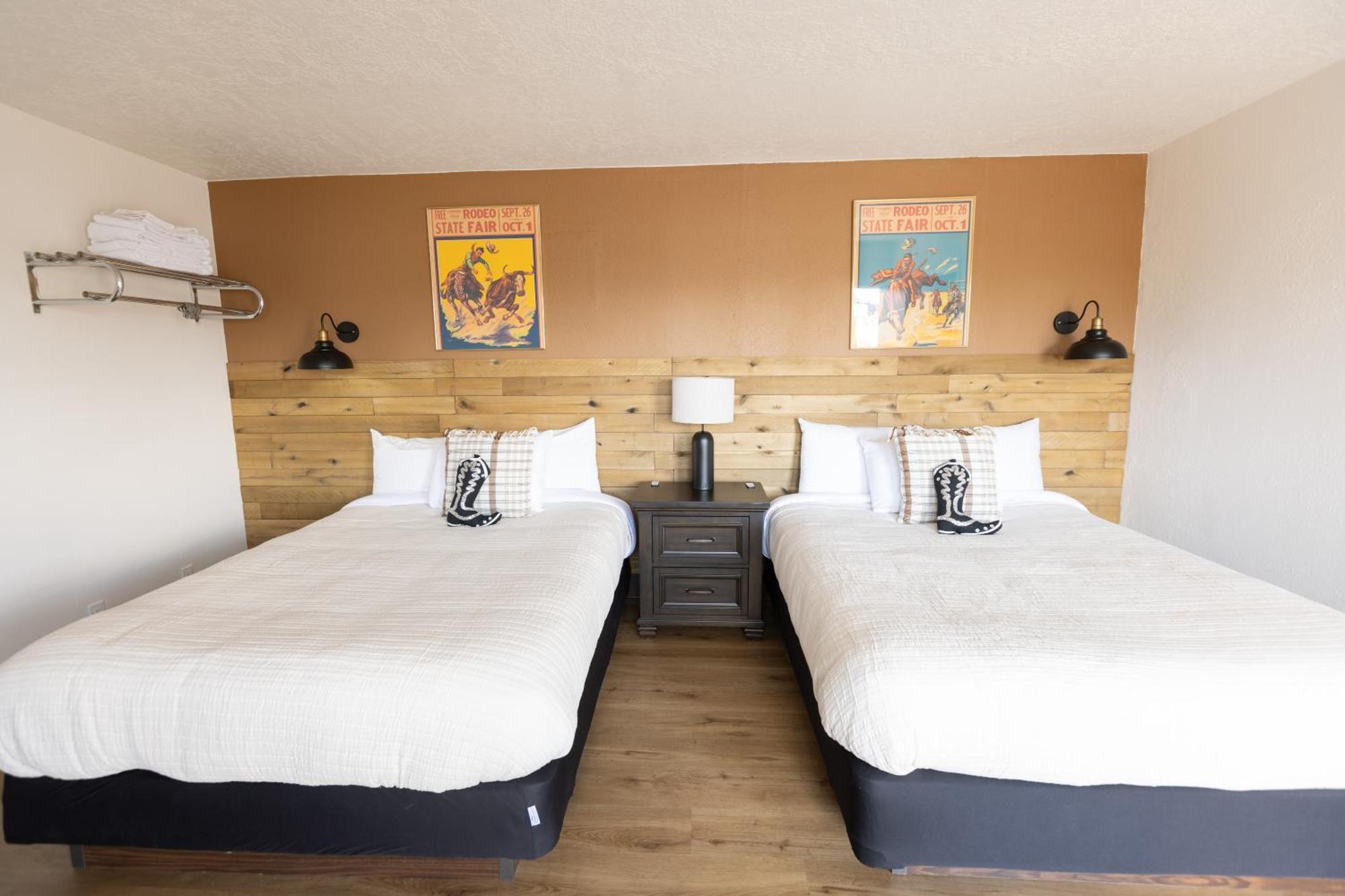 The Golden Spur Hotel Panguitch Ruang foto