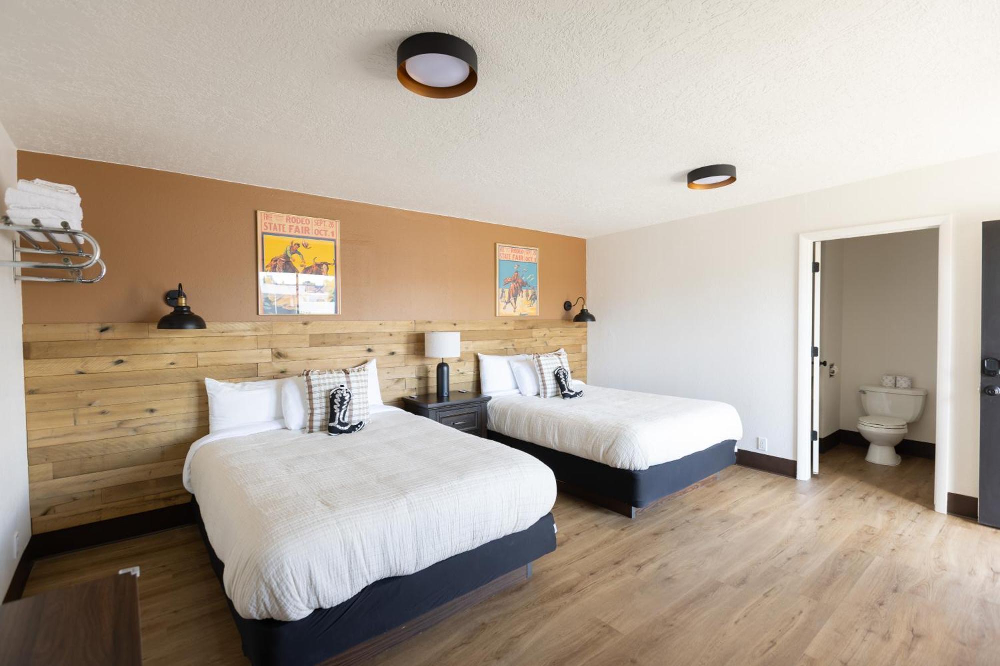 The Golden Spur Hotel Panguitch Ruang foto